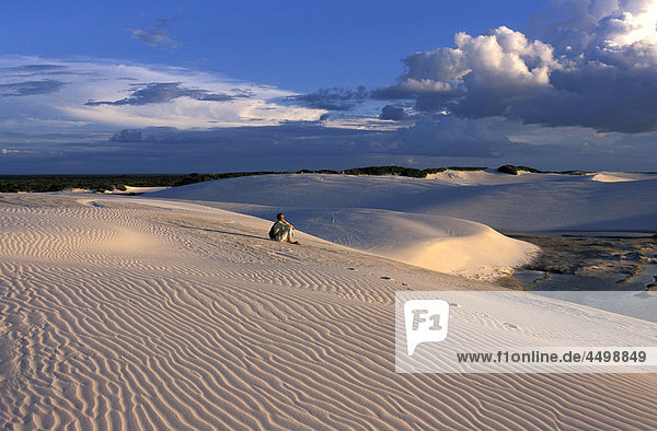 Sanddünen  Rio Preguica  Parque Nacional Dos Lencois  in der Nähe von Barreirinhas  Maranhao  Brasilien  Südamerika