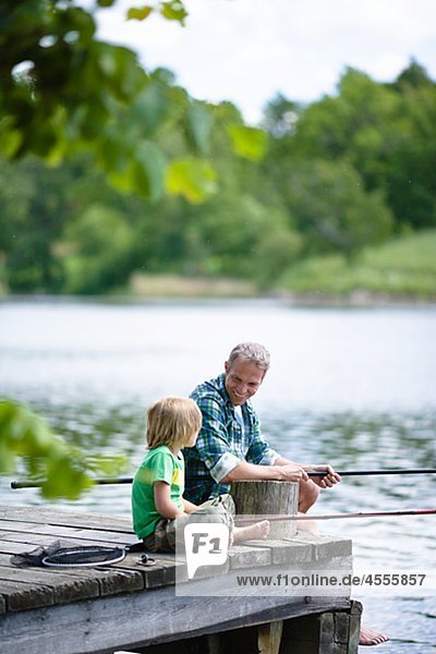 Menschlicher Vater Sohn angeln