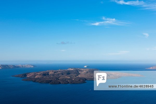 Europa  Griechenland  Thira  Kykladen  Santorini  Blick auf die Vulkaninsel Nea Kameni