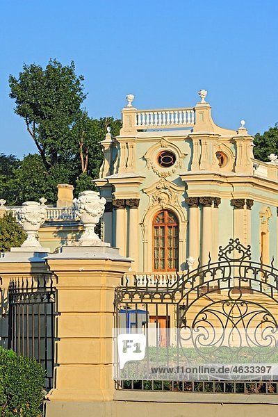 Mariyinsky Palace 1744  architect Bartolomeo Rastrelli  ceremonial residence of the President of Ukraine  Kiev  Ukraine