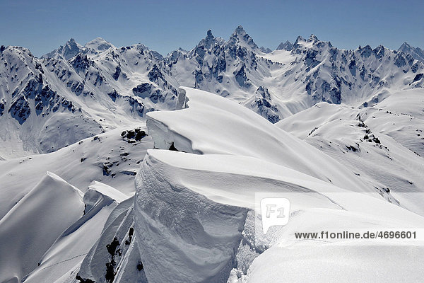 Schneegrat  Wächten  Winter  Gargellen  Silvretta  Vorarlberg  Österreich  Europa