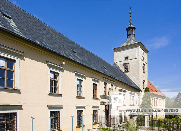 Bildungseinrichtung und Schloss  Strilky  Kromeriz Bezirk  Region ZlÌn  Mähren  Tschechische Republik  Europa