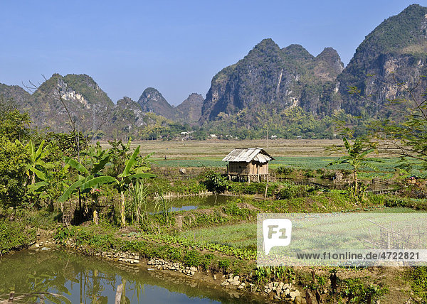 Kleines Bauernhaus in der trockenen Halong Bucht  Vietnam