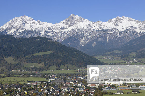 Stadt Admont und Haller Mauern Admont Gesäuse Steiermark Österreich Europa