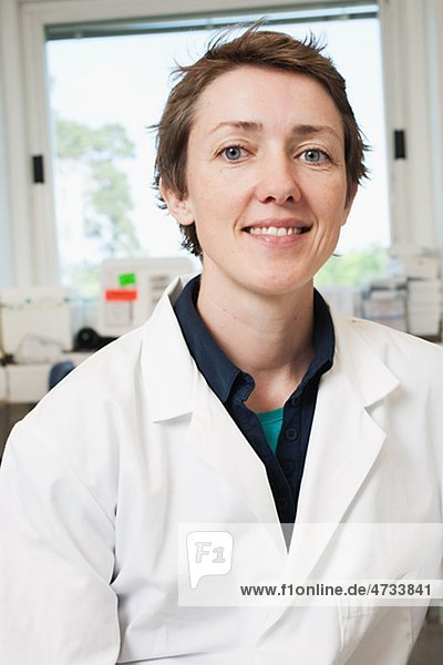 Porträt von Wissenschaftler im Labor