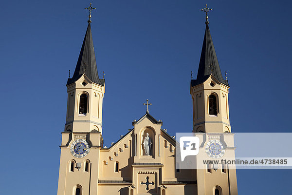 Pfarrkirche zu Unserer Lieben Frau  Bruneck  Pustertal  Südtirol  Italien  Europa