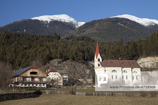 St. Sigmund  Kiens  Pustertal  Zillertaler Alpen  Südtirol  Italien  Europa