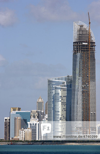 Skyline an der Corniche von Abu Dhabi  Vereinigte Arabische Emirate  Naher Osten