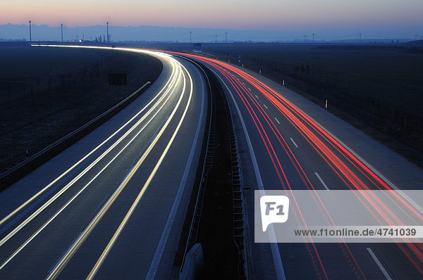 Autobahn A38 bei Leipzig Sachsen Deutschland Europa