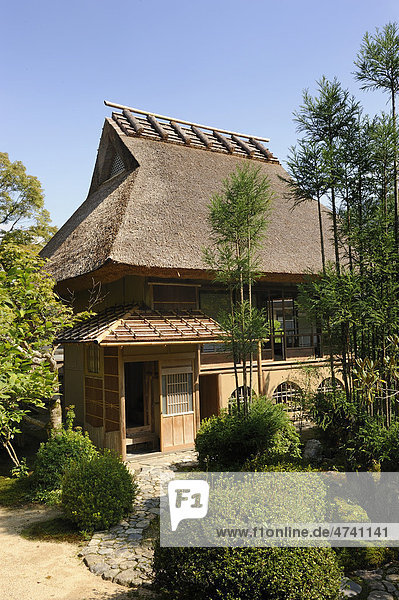 Reetgedecktes Teehaus in Ohara bei Kyoto  Japan  Ostasien  Asien