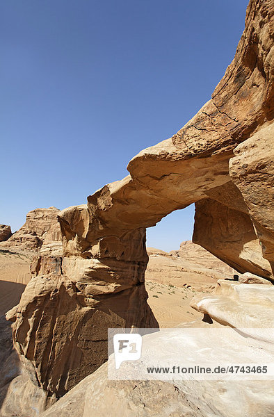 Felsenbrücke  Felsentor  Um Fruth  Wüste  Wadi Rum  Haschemitisches Königreich Jordanien  Vorderasien
