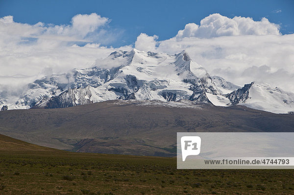 Der Berg Shishapangma 'Platz der Heiligen'  8027 m  entlang der südlichen Straße nach Westtibet  Tibet  Asien