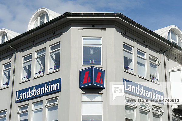 Haus,  Fassade,  Logo,  Schriftzug,  Bank,  Landsbankinn,  Landsbanki,  ReykjavÌk,  Reykjavik,  Õsland,  Island,  Skandinavien,  Nordeuropa,  Europa