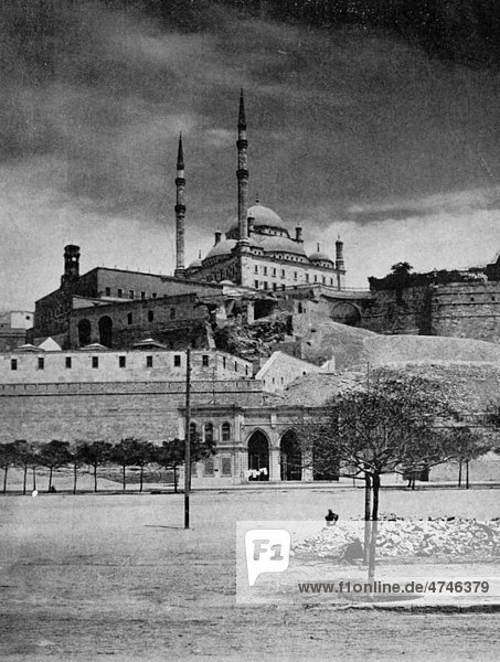 Eine der ersten Autotypien der Zitadelle von Kairo  Ägypten  historisches Bild  1884