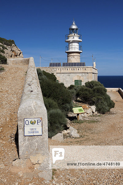Leuchtturm am Cap de Tramuntana auf der Dracheninsel  Isla Dragonera  Mallorca  Balearen  Spanien  Europa