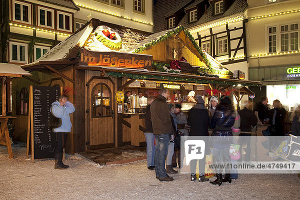 Glühweinstand  Weihnachtsmarkt am Dom  Soest  Sauerland  Nordrhein-Westfalen  Deutschland  Europa
