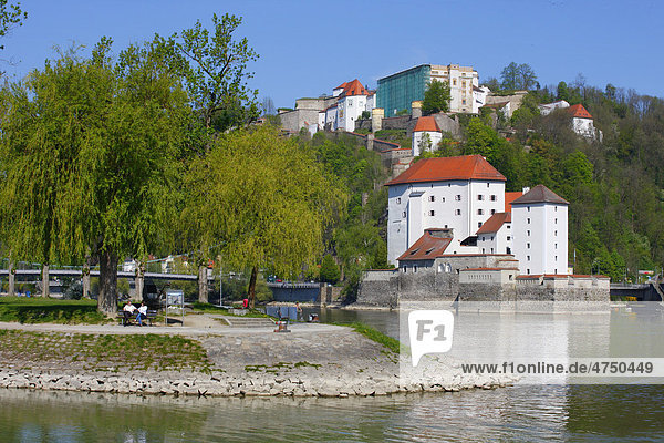 Inn mündet in die Donau  Passau  Bayern  Deutschland  Europa