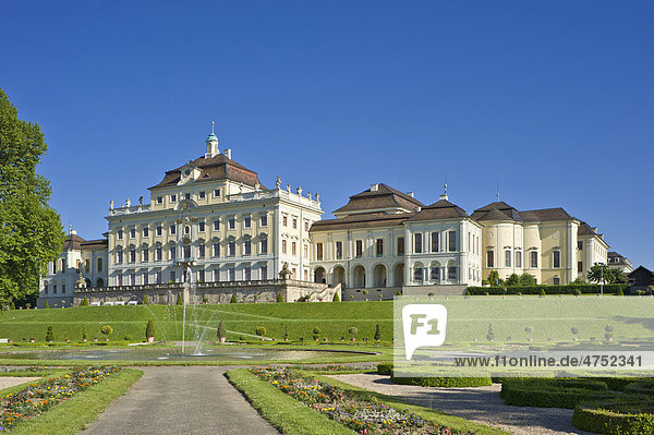 Schloss Ludwigsburg  Gartenanlage Blühendes Barock  Neckartal  Baden-Württemberg  Deutschland  Europa