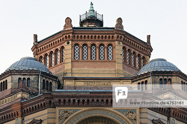 Postfuhramt  historisches Backsteingebäude  Oranienburger Straße  Berlin-Mitte  Deutschland  Europa