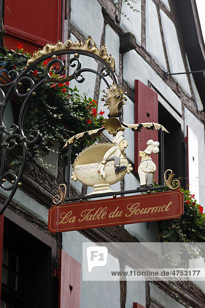 Restaurant-Schild  La Table du Gourmet  Riquewihr  Elsässer Weinstraße  Frankreich  Europa