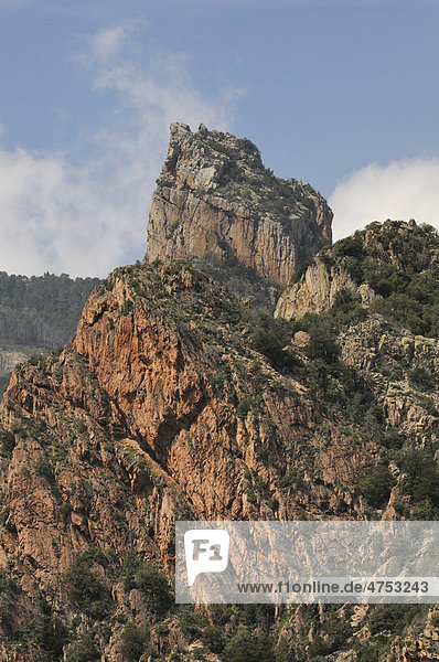 Felsenlandschaft nahe Porto  Korsika  Frankreich  Europa