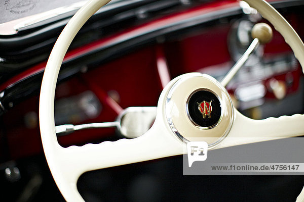 Willeys Wagon  Cockpit  Oldtimer  USA
