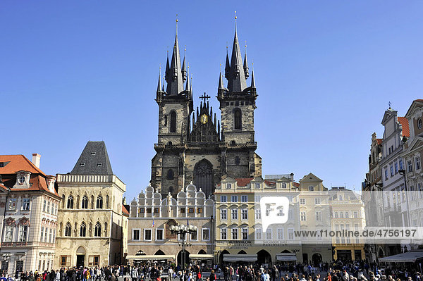 Haus zur Steinernen Glocke  Teynschule  Teynkirche  Platz Altstädter Ring  Altstadt  Prag  Böhmen  Tschechien  Europa
