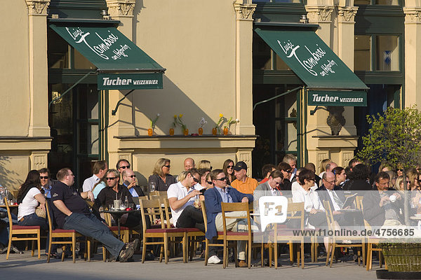 Cafe Tambosi am Odeonsplatz im Bezirk Altstadt-Lehel  München  Bayern  Deutschland  Europa