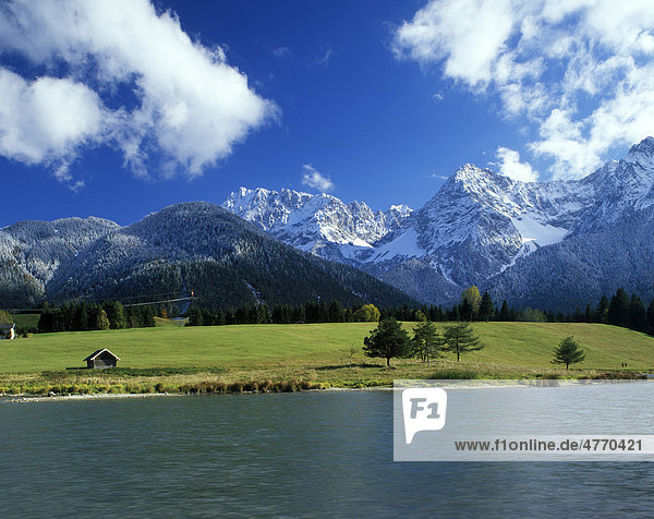 Schmalensee  Werdenfelser Land  vor dem Karwendel  Oberbayern  Bayern  Deutschland  Europa