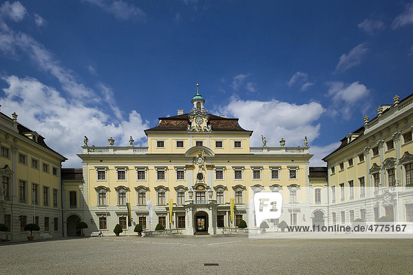 Schloss Ludwigsburg  Ehrenhof  Alte Corps de Logis  Baden-Württemberg  Deutschland  Europa