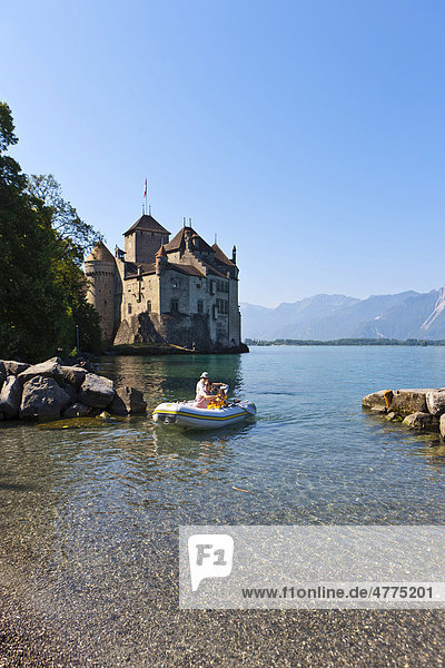 Ch‚teau de Chillon  Chillon Castle  Montreux  Canton Vaud  Lake Geneva  Switzerland  Europe