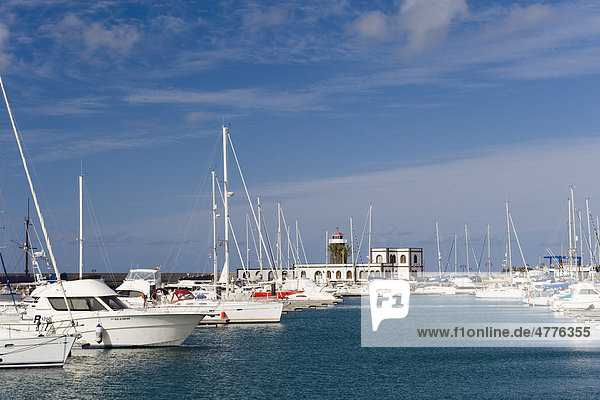 Segelboote im Yachthafen  Marina Rubicon  Playa Blanca  Lanzarote  Kanarische Inseln  Spanien  Europa