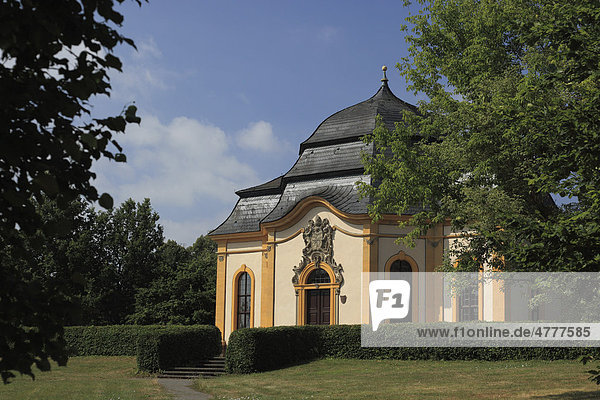 Gartensalett des Abtes Bonifaz Geßner im Kloster Maria Bildhausen bei Münnerstadt  Landkreis Bad Kissingen  Unterfranken  Bayern  Deutschland  Europa