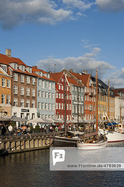 Nyhavn  bar district on the port canal  Copenhagen  Denmark  Europe