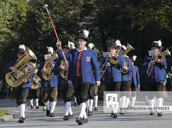 Monheim town band  Costume and Riflemen's Procession at the Oktoberfest  Munich  Upper Bavaria  Bavaria  Germany  Europe