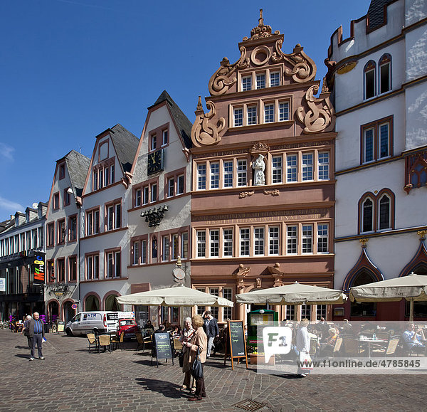 Rotes Haus  Red House on Hauptmarkt square  Trier  Rhineland-Palatinate  Germany  Europe