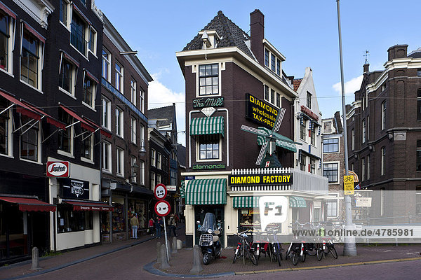 Die historische Diamantenmühle  Rokin  Amsterdam  Holland  Niederlande  Europa
