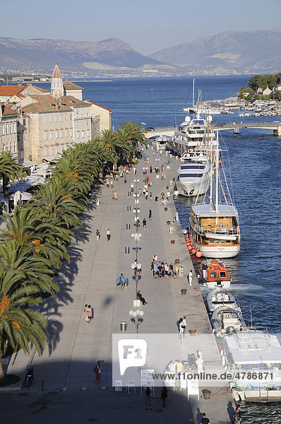 Promenade  old town  Trogir  Croatia  Europe