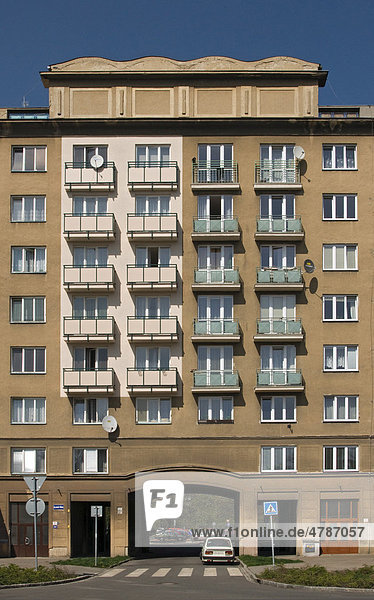 Wohnblock  sozialistischer Realismus  1950er Jahre  Hlavni trida  Haupt-Boulevard  Poruba Kreis Ostrava  Tschechische Republik  Europa