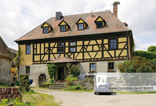 Landhaus im Dorf Gottesgab  Aischgrund in der Nähe von Höchstadt  Franken  Bayern  Deutschland  Europa