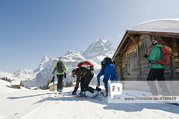 Backcountry skiers  Muerren  Kanton Bern  Switzerland  Europe