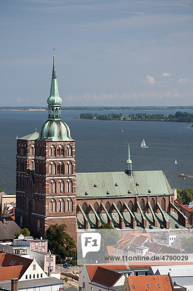 Nikolaikirche  Unesco-Weltkulturerbestätte  Stralsund  Mecklenburg-Vorpommern  Deutschland  Europa