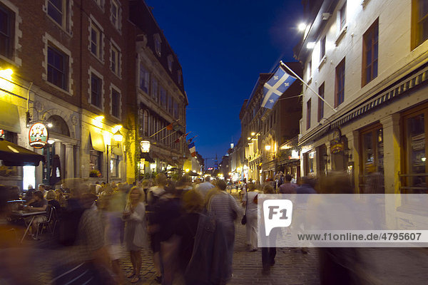 Hafenviertel bei Nacht MontrÈal Quebec Kanada