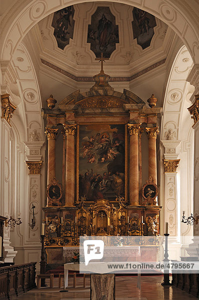 Hochaltarbild Aufnahme Mariens von J.O. Loth von 1641  Stadtpfarrkirche Mariae Himmelfahrt  1624-28  Marienplatz  Weilheim  Oberbayern  Deutschland  Europa