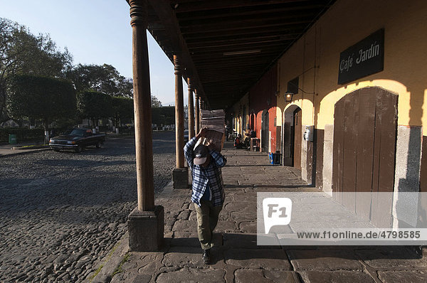Parque Central  Antigua  Guatemala  Central America