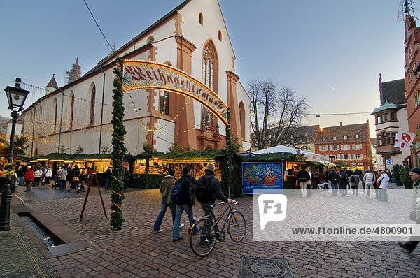Christmas market  Freiburg im Breisgau  Baden-Wuerttemberg  Germany  Europe