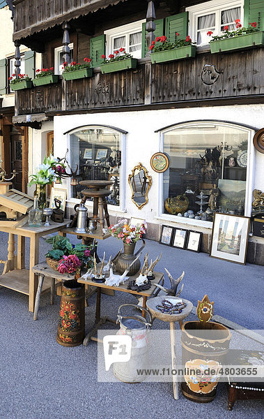 Antiquitätenhändler in Tegernsee  Oberbayern  Bayern  Deutschland  Europa