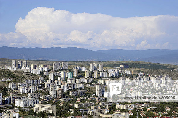 Hochhäuser in einem Wohngebiet  Tiflis  Georgien  Vorderasien