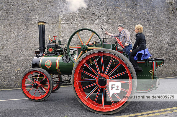 Steam tractor in operation  road locomotive as an agricultural tractor  Birr  County Offaly  Midlands  Republic of Ireland  Europe