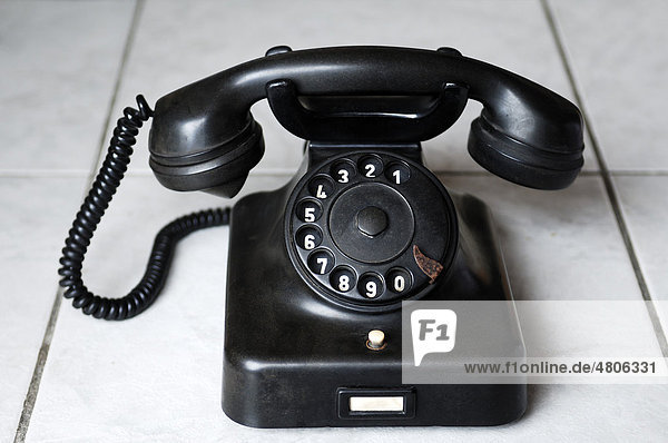 Altes Bakelit-Telefon  um 1940 - 1950